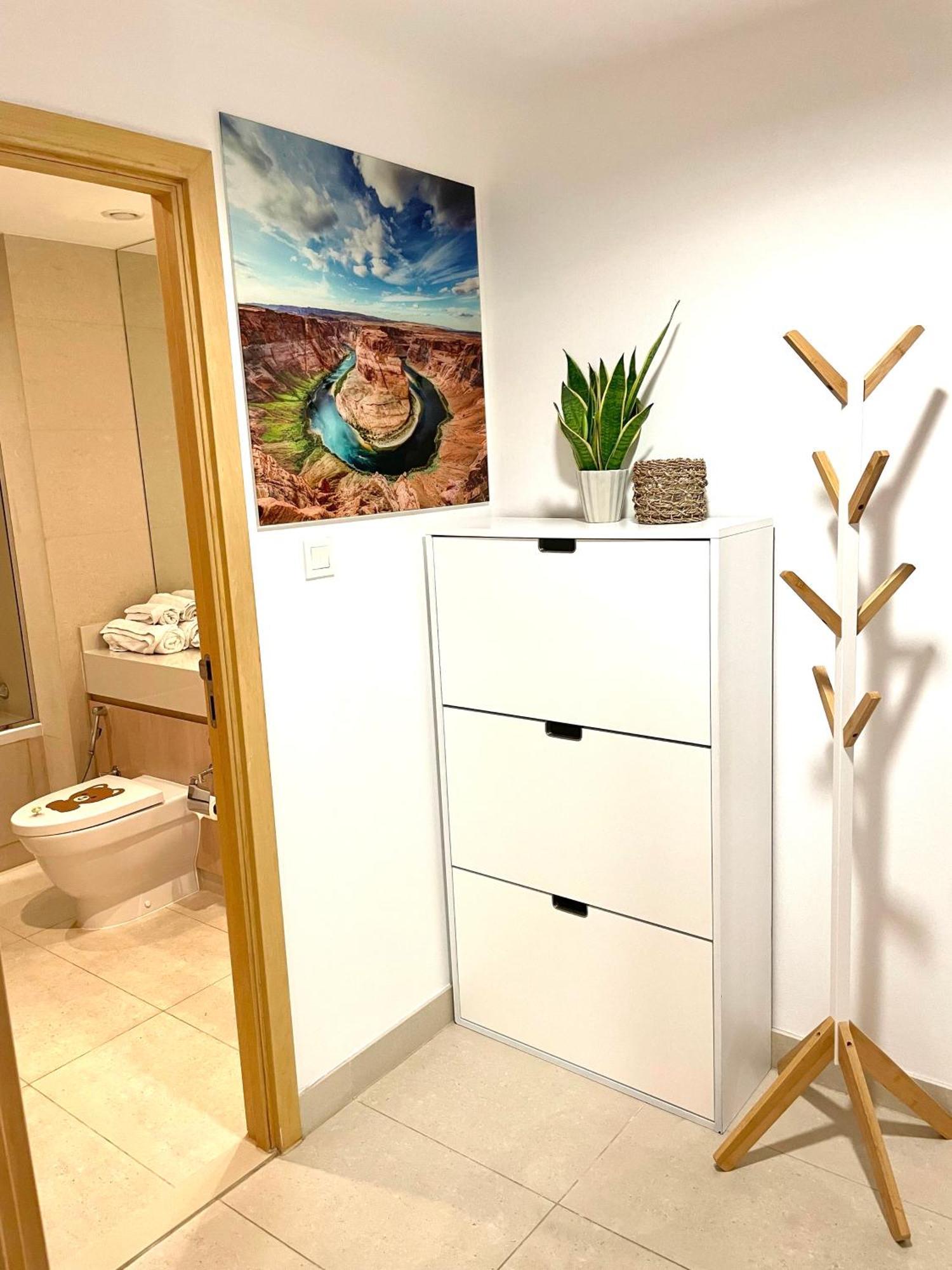Apartamento 2br - Al Zeina Community, Al Raha - 5 Minutes From Zayed Int'l Airport, Yas Island, Etihad Arena, Etihad Park Abu Dhabi